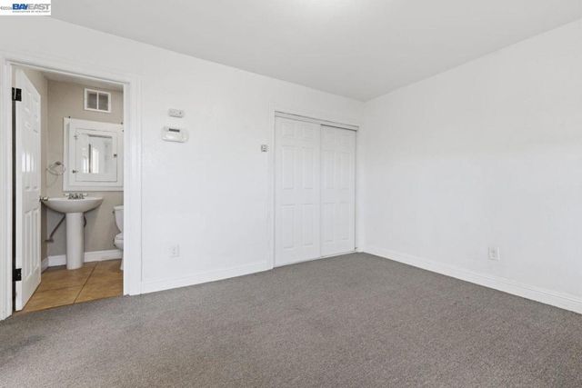 242 Kendall Ave, Crockett, CA 94525