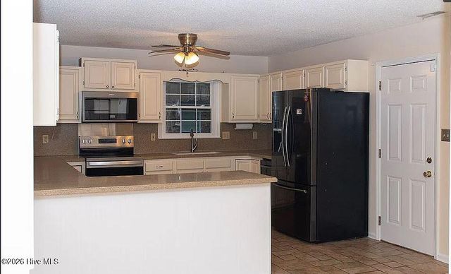 615 Willbrook Circle, Sneads Ferry, NC 28460