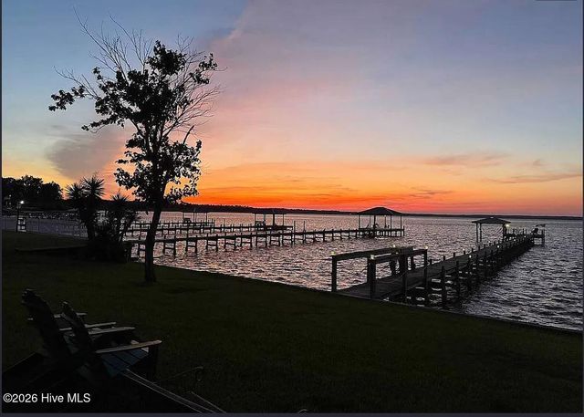 615 Willbrook Circle, Sneads Ferry, NC 28460