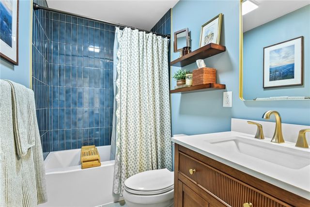 11 Genoa Street, North Providence, RI 02904