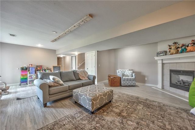 4605 NE 105th Street, Kansas City, MO 64156