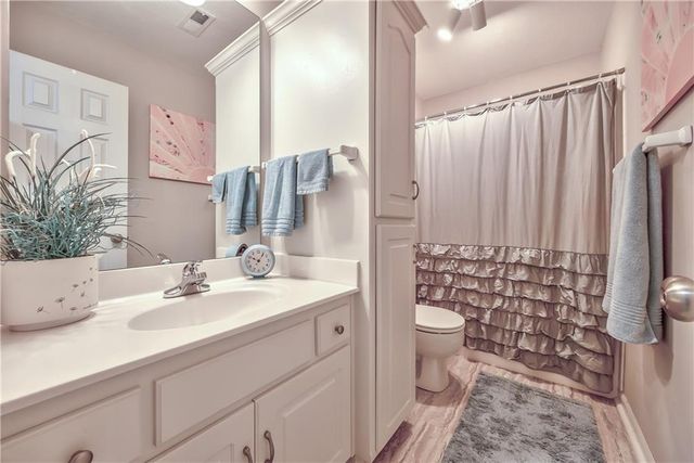 4605 NE 105th Street, Kansas City, MO 64156