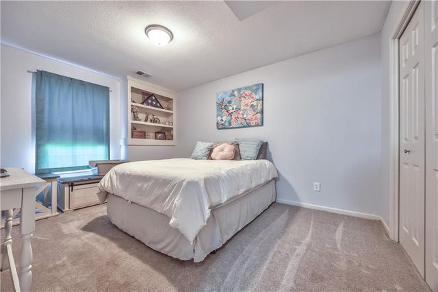 4605 NE 105th Street, Kansas City, MO 64156