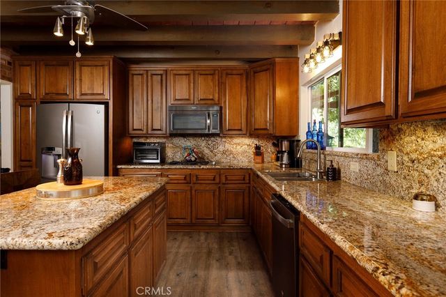 24611 Valle Drive, Crestline, CA 92325