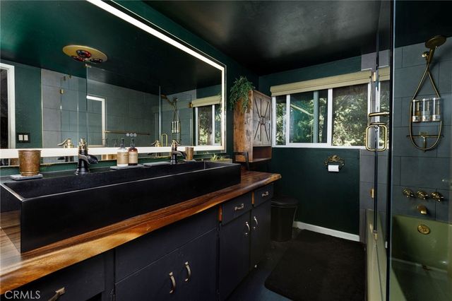 24611 Valle Drive, Crestline, CA 92325