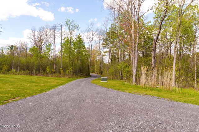 45 Onderdonk Road, Glenville, NY 12302