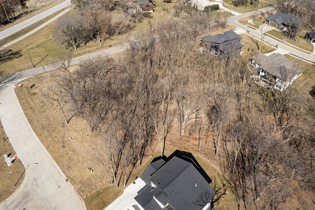 6254 Pinnacle Place, Johnston, IA 50131