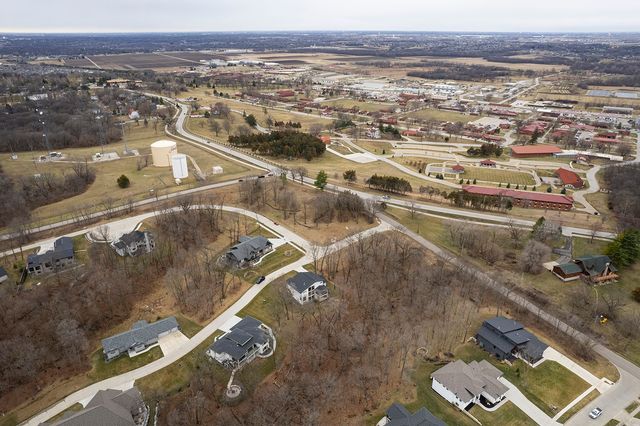 6254 Pinnacle Place, Johnston, IA 50131