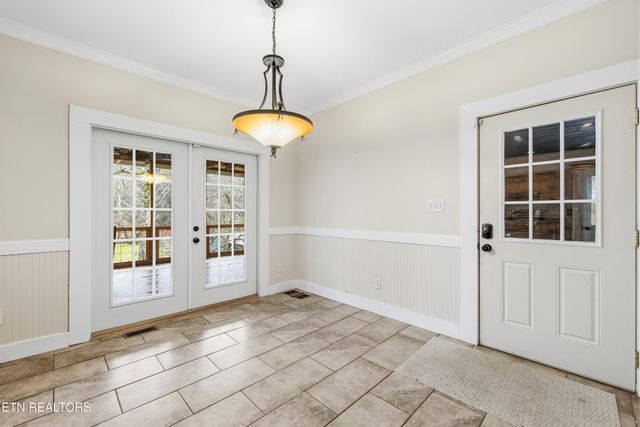 2520 W Beaver Creek Drive, Powell, TN 37849