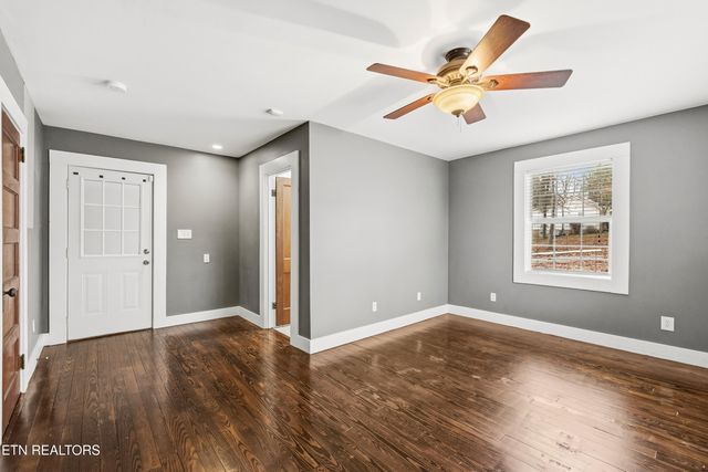 2520 W Beaver Creek Drive, Powell, TN 37849