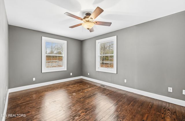 2520 W Beaver Creek Drive, Powell, TN 37849