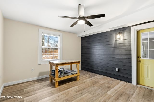 2520 W Beaver Creek Drive, Powell, TN 37849