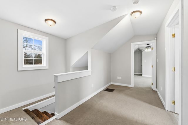 2520 W Beaver Creek Drive, Powell, TN 37849