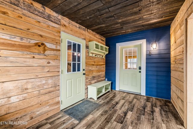 2520 W Beaver Creek Drive, Powell, TN 37849