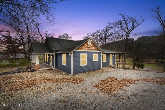 2520 W Beaver Creek Drive, Powell, TN 37849