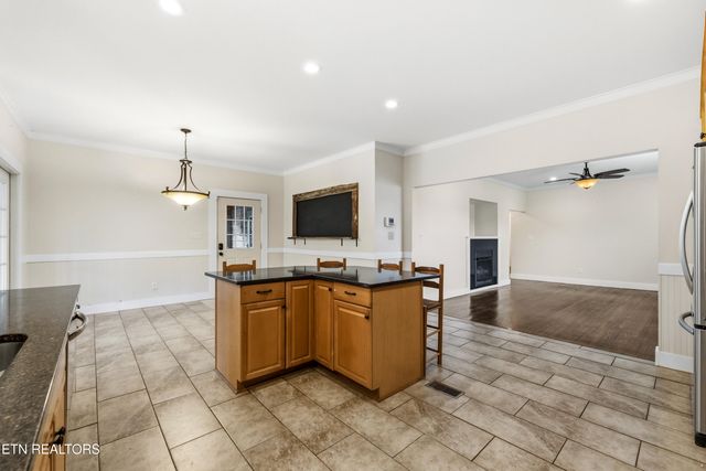 2520 W Beaver Creek Drive, Powell, TN 37849