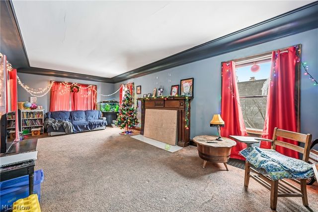 15 S Portland Avenue, Youngstown, OH 44509