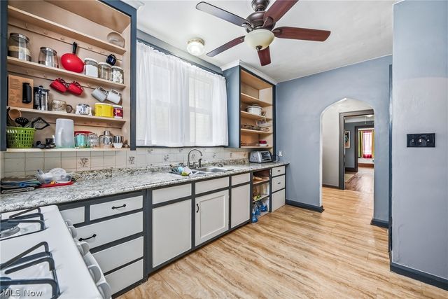 15 S Portland Avenue, Youngstown, OH 44509