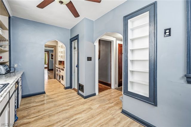15 S Portland Avenue, Youngstown, OH 44509
