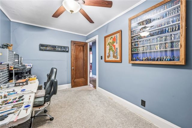 15 S Portland Avenue, Youngstown, OH 44509