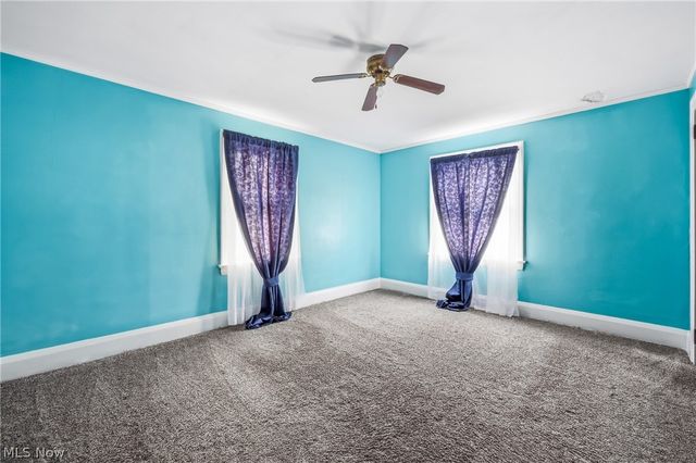 15 S Portland Avenue, Youngstown, OH 44509
