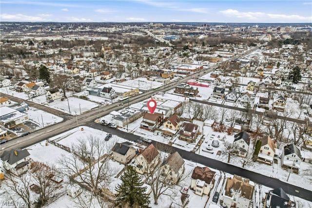 15 S Portland Avenue, Youngstown, OH 44509