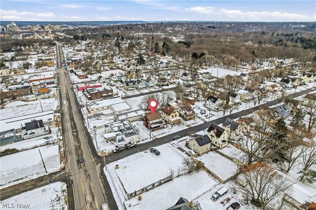 15 S Portland Avenue, Youngstown, OH 44509