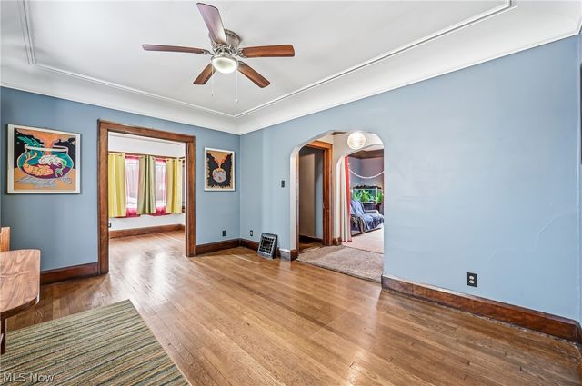 15 S Portland Avenue, Youngstown, OH 44509