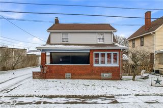 15 S Portland Avenue, Youngstown, OH 44509