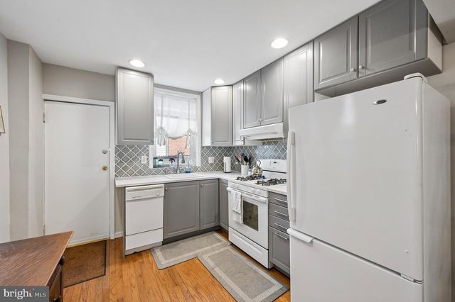 1611 S ORKNEY ST, Philadelphia, PA 19148