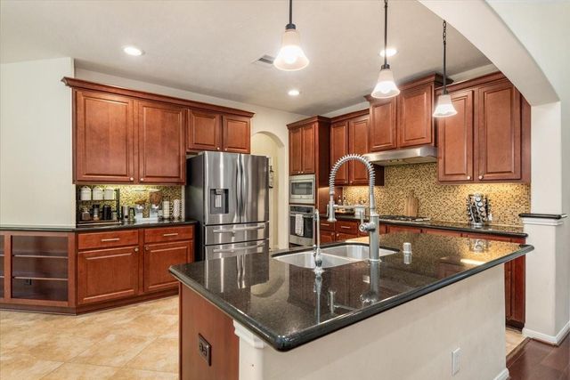 8105 Tranquil Lake Way, Conroe, TX 77385
