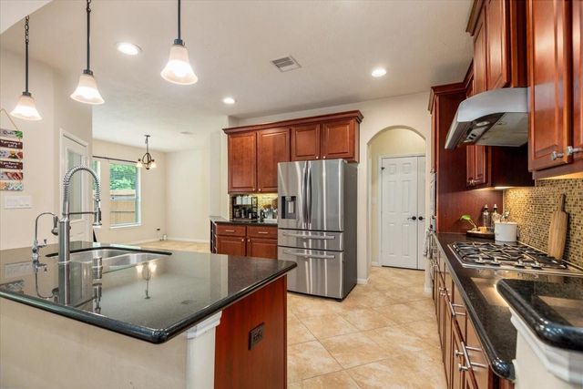 8105 Tranquil Lake Way, Conroe, TX 77385