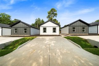 11557 Persimmon Street, Willis, TX 77318