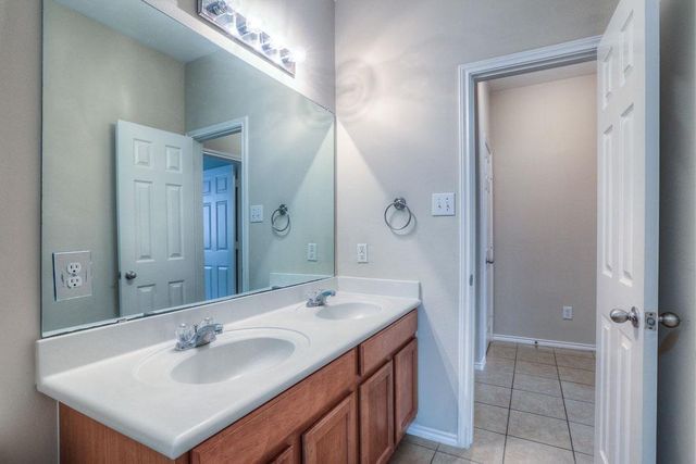 16619 Whitaker Creek Drive, Houston, TX 77095