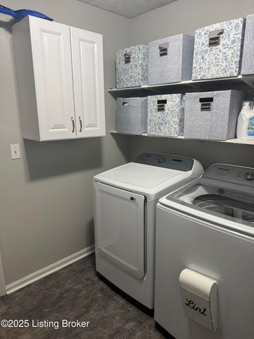 10110 Lanson Ct, Louisville, KY 40272