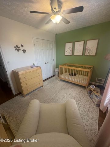 10110 Lanson Ct, Louisville, KY 40272