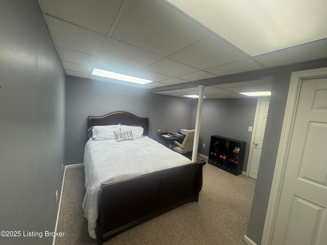 10110 Lanson Ct, Louisville, KY 40272