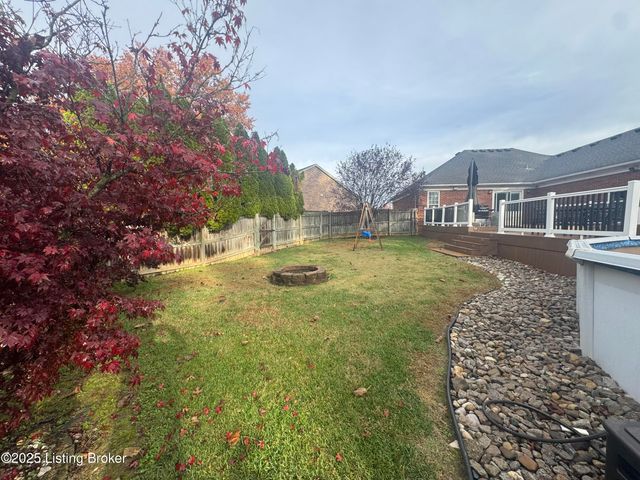 10110 Lanson Ct, Louisville, KY 40272