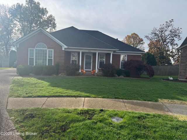 10110 Lanson Ct, Louisville, KY 40272