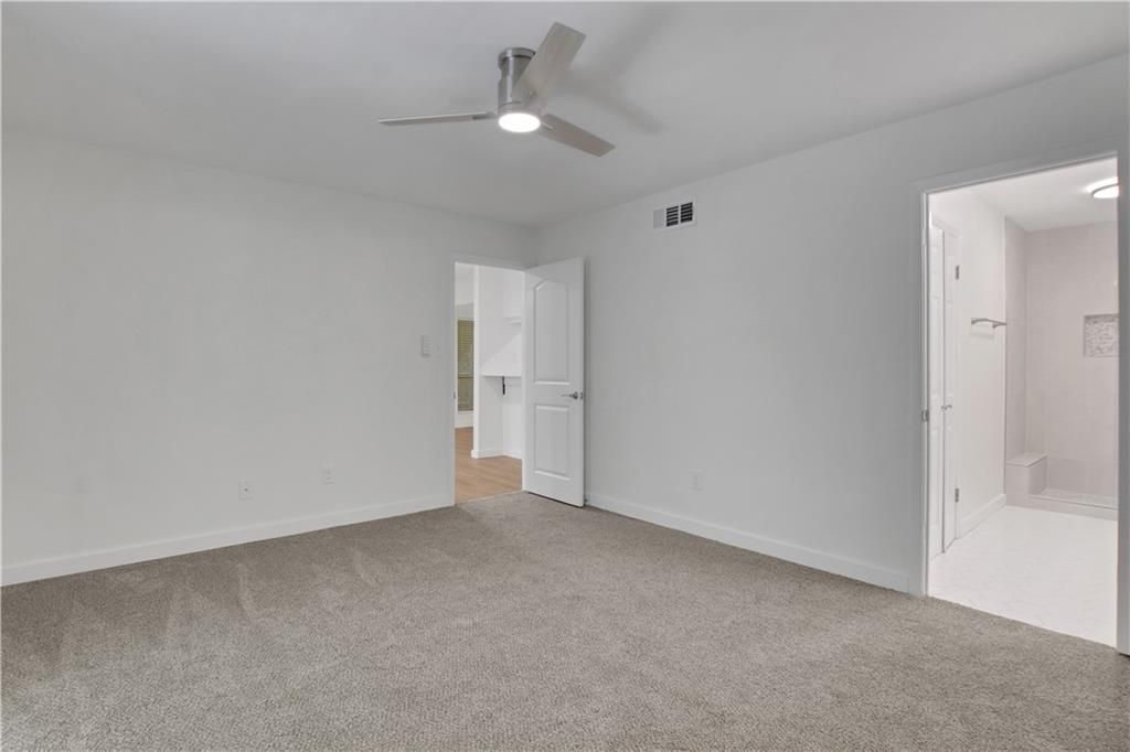 Image 22 of property listing at 122 Tuxworth Circle, Decatur, GA 30033