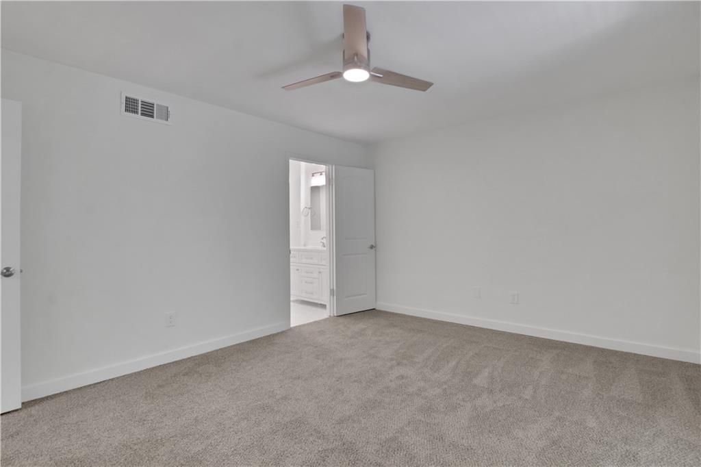 Image 23 of property listing at 122 Tuxworth Circle, Decatur, GA 30033