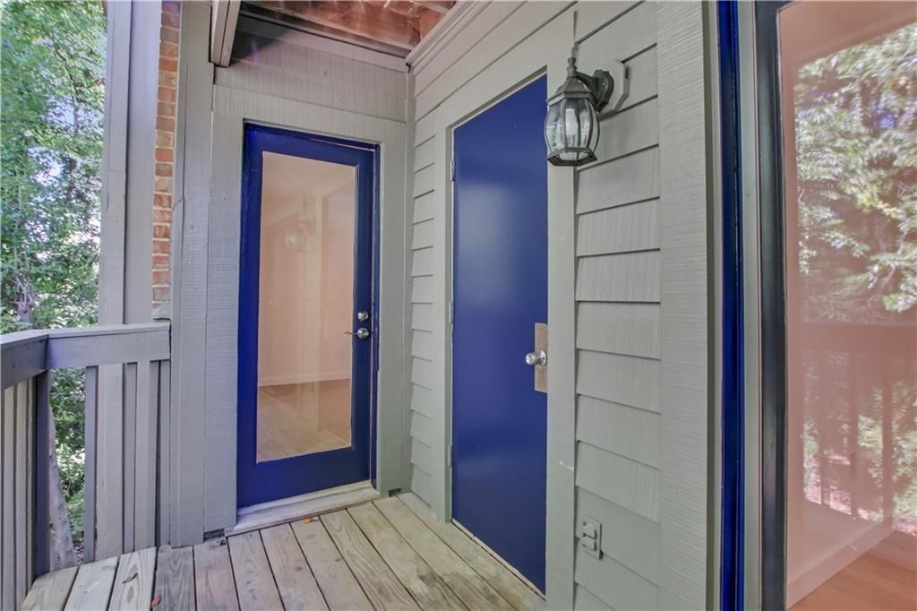 Image 26 of property listing at 122 Tuxworth Circle, Decatur, GA 30033