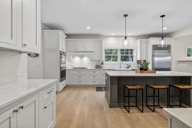 309 Kensington Drive, Madison, WI 53704