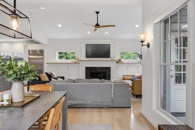 309 Kensington Drive, Madison, WI 53704