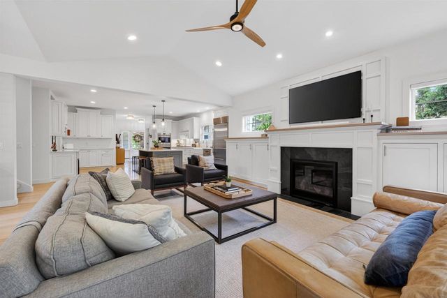 309 Kensington Drive, Madison, WI 53704