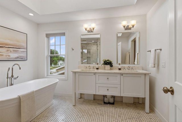 309 Kensington Drive, Madison, WI 53704