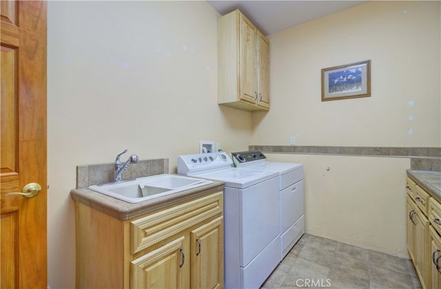 24782 Altdorf, Crestline, CA 92325