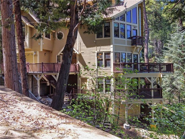 24782 Altdorf, Crestline, CA 92325