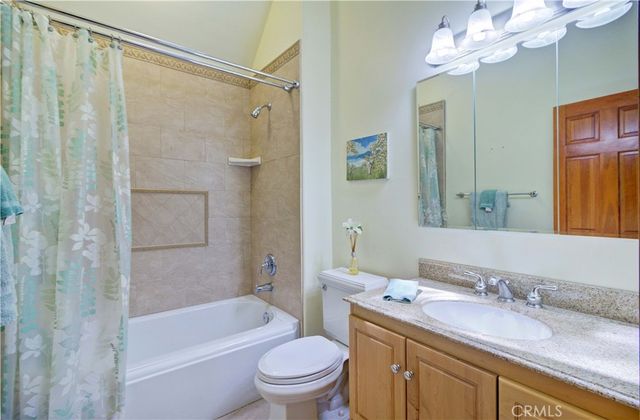 24782 Altdorf, Crestline, CA 92325