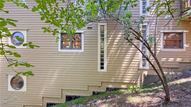 24782 Altdorf, Crestline, CA 92325